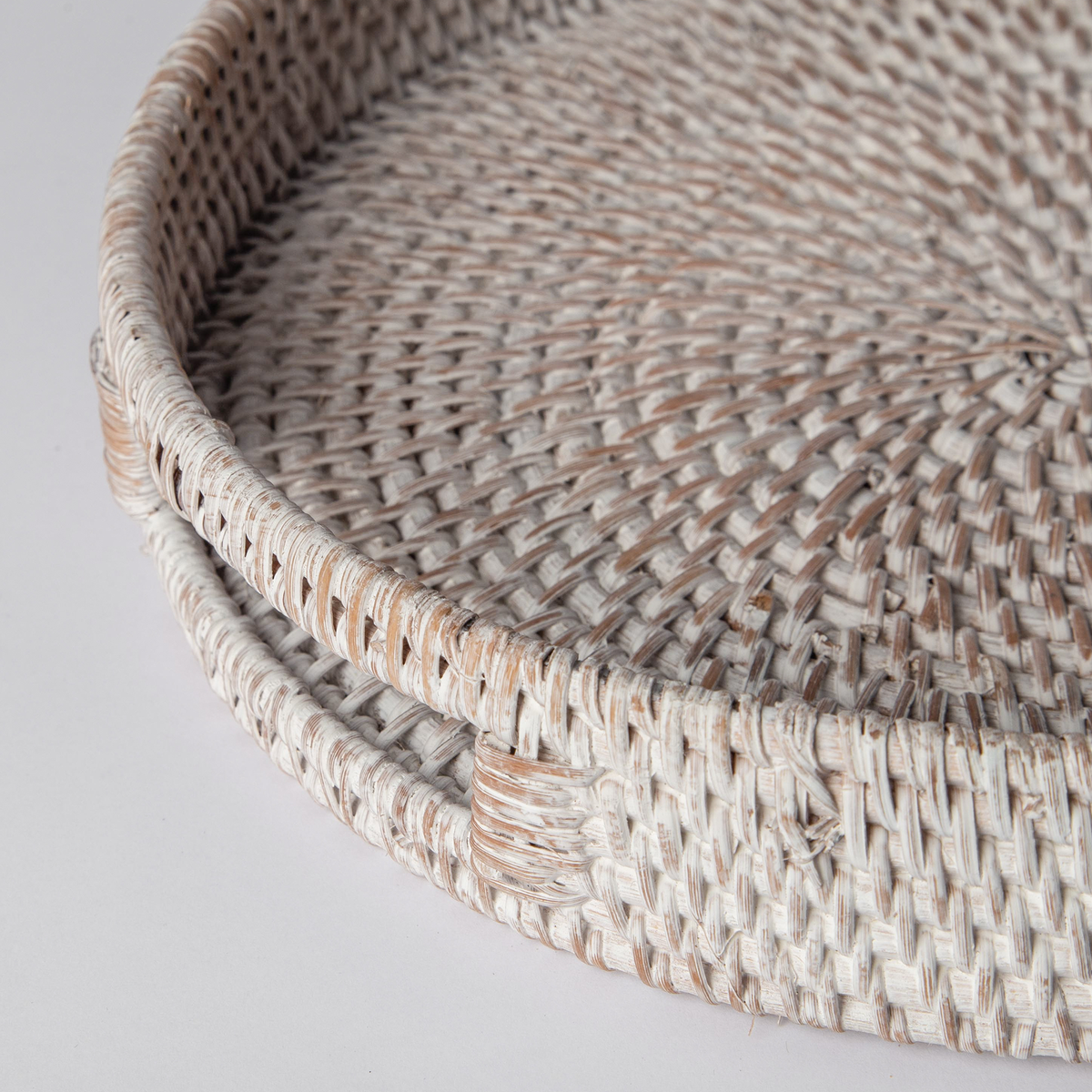 Round Rattan Tray — Decorative White Woven Tray for Coffee Table & Home