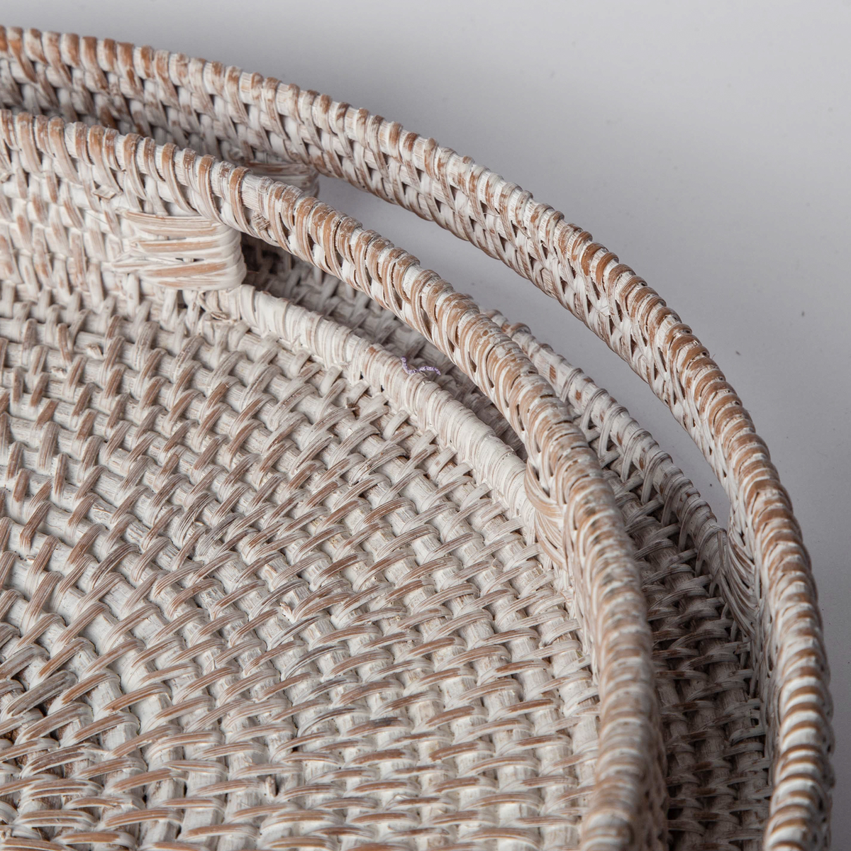 Round Rattan Tray — Decorative White Woven Tray for Coffee Table & Home