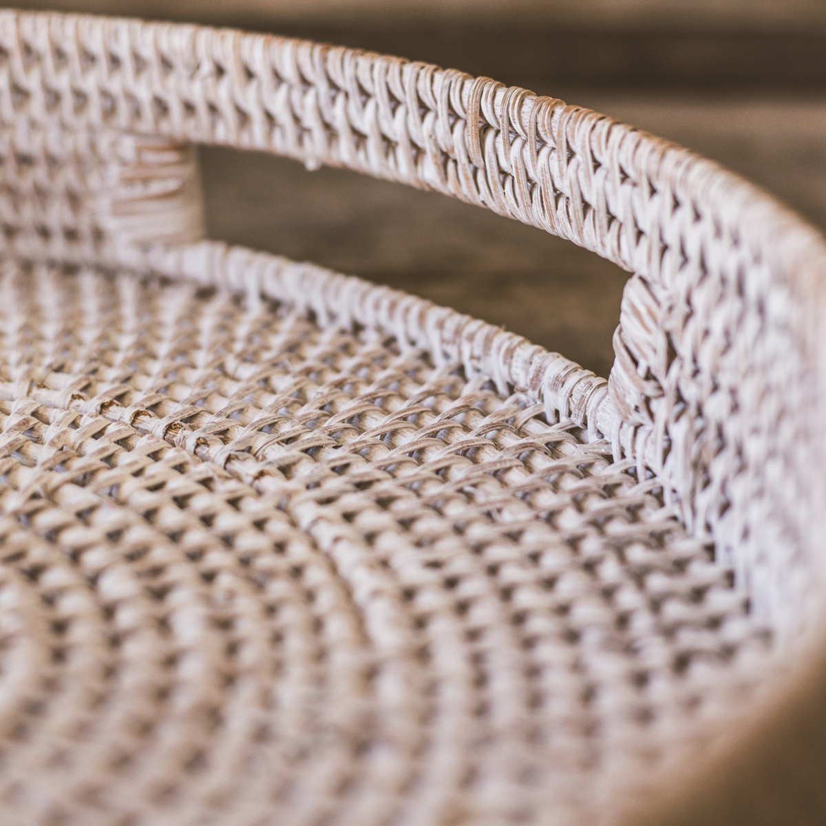 Round Rattan Tray — Decorative White Woven Tray for Coffee Table & Home