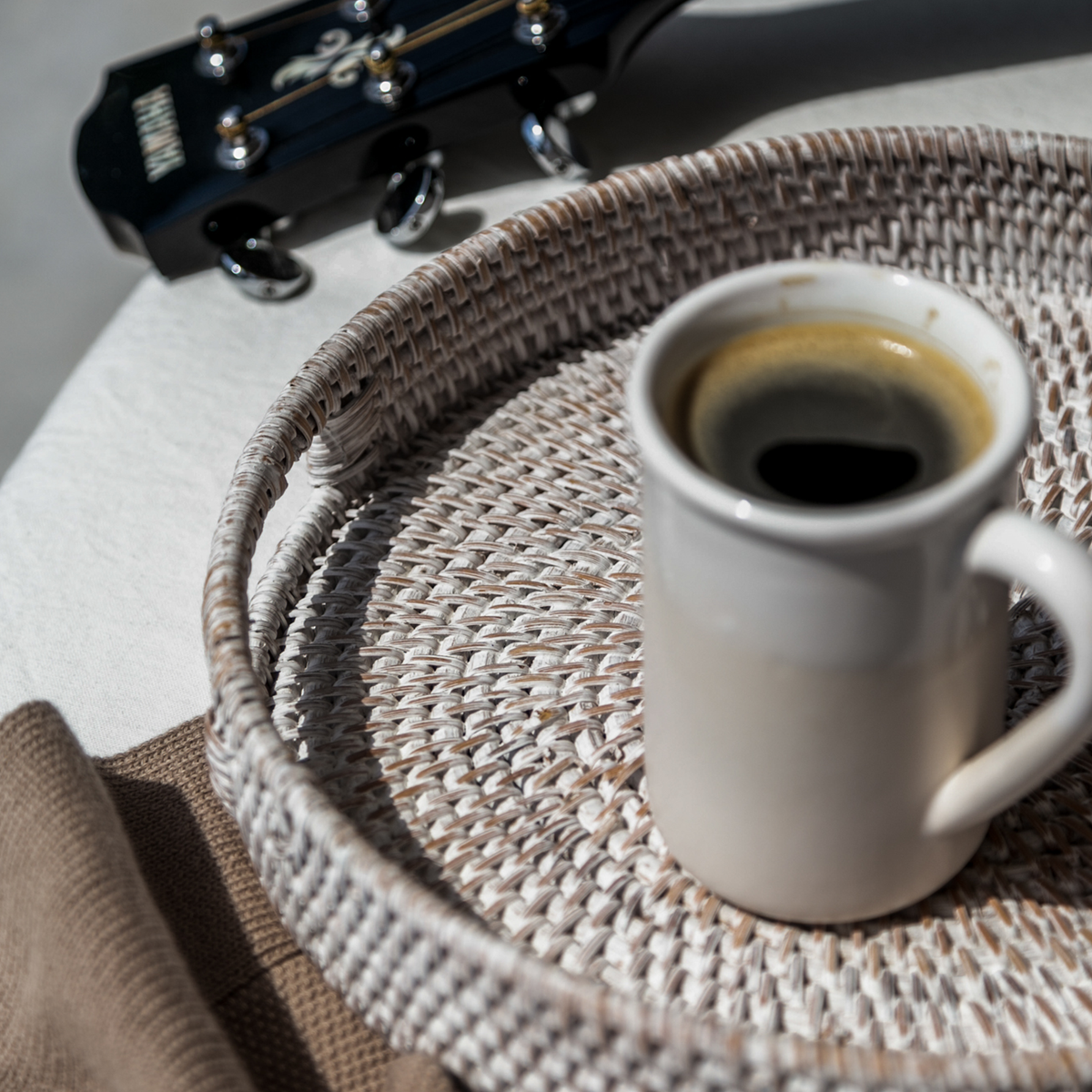 Round Rattan Tray — Decorative White Woven Tray for Coffee Table & Home