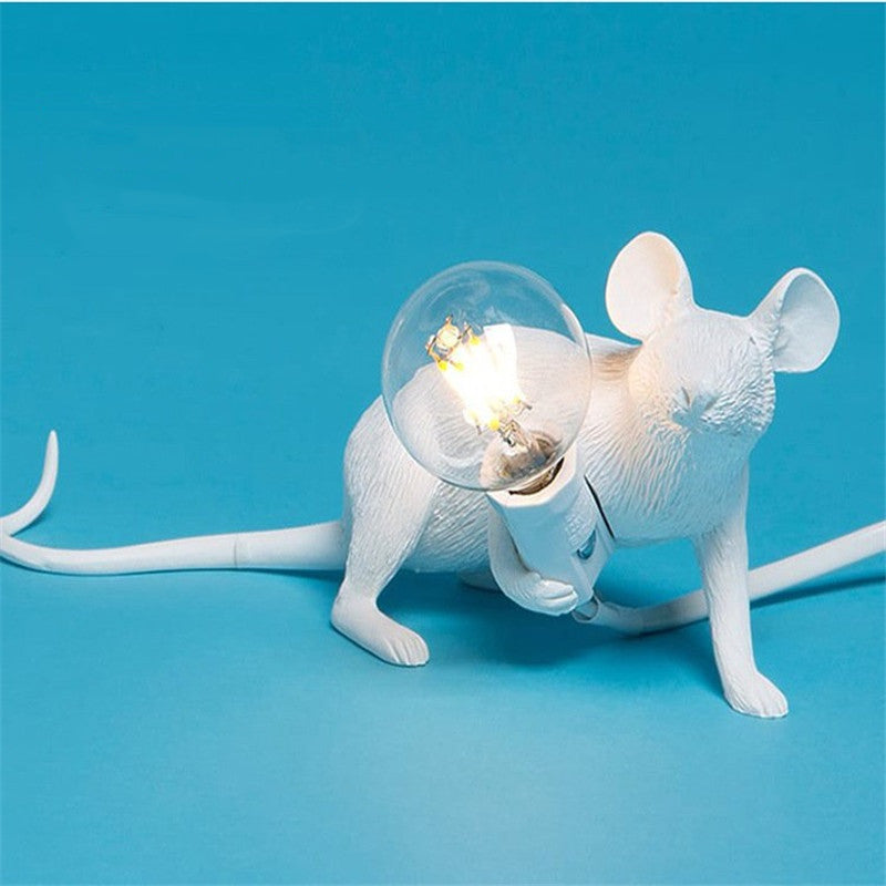 Postmodern Resin Animal Rat/Mouse Small Mouse table light LED