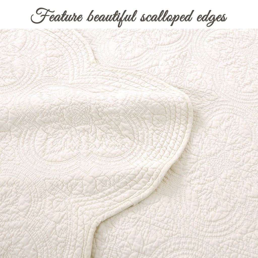Serenity Ivory Victorian Scalloped Medallion Floral Reversible Quilt  Bedding Set