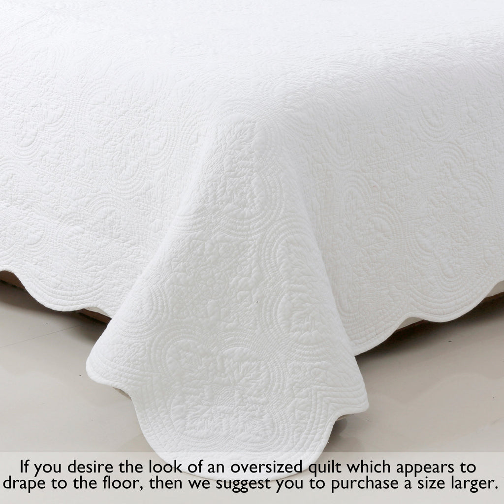 Serenity Ivory Victorian Medallion Cotton Reversible Quilt Set