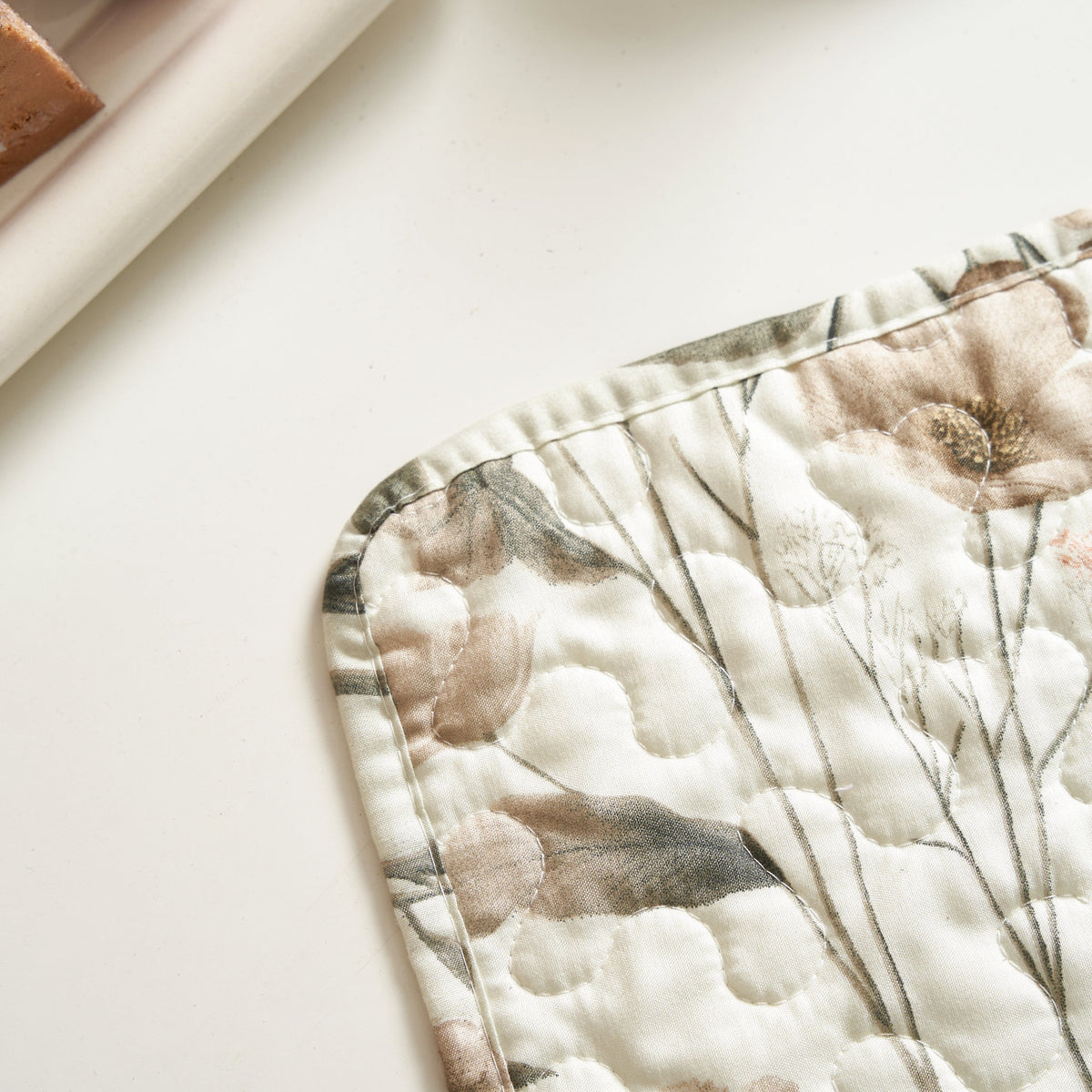 DaDalogy Enchanted Meadow Placemats - Set of 4, Floral Elegance in Beige, Rose, and Soft Green, Premium Soft Microfiber, Perfect for Any Meal, 13x19 Inches