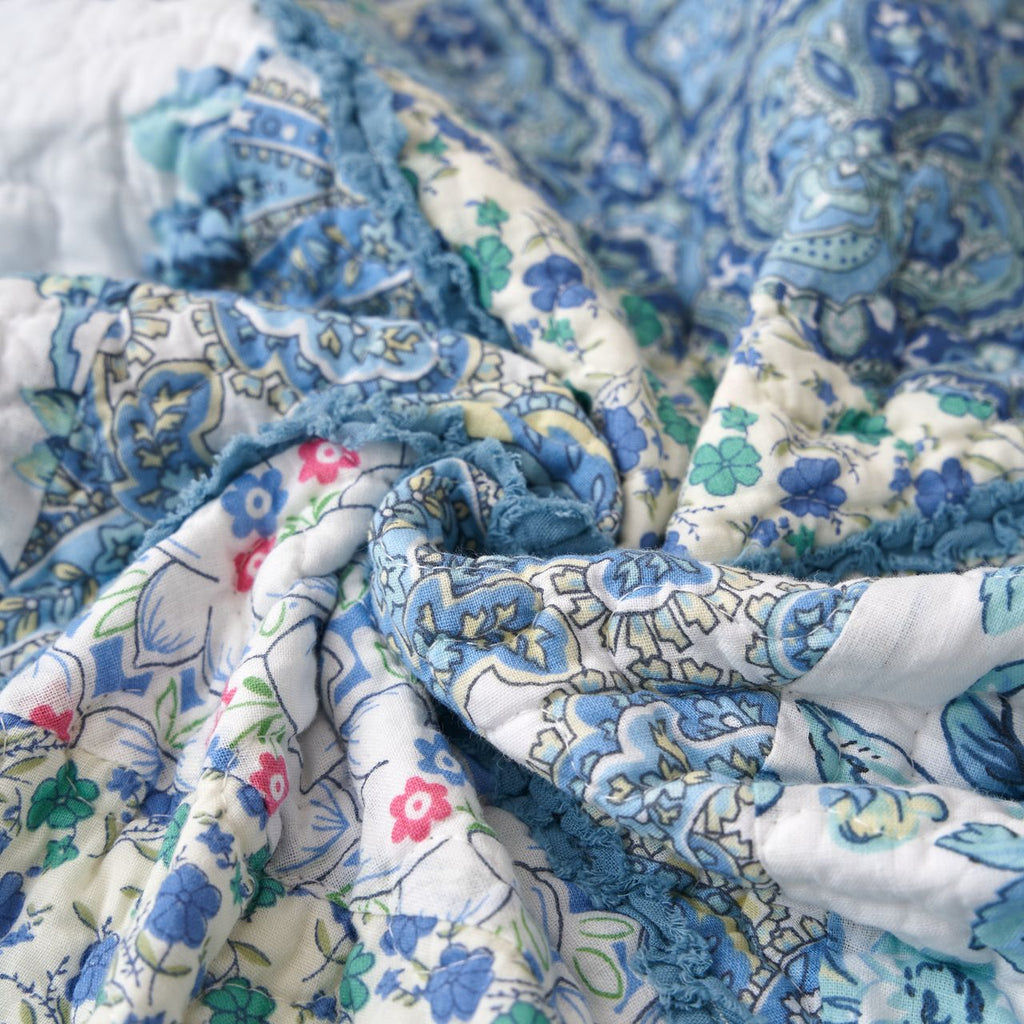 Tache Petal Dance Cotton Patchwork Quilted Throw Blanket