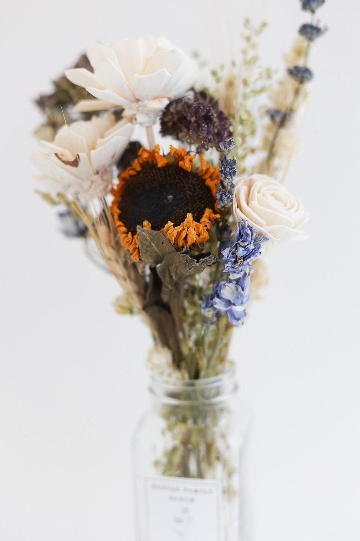 Diffuser for Essential Oils, Sunflower Floral Reed Diffuser with Essential Oils, Botanicals and Sola Wood Flowers, for Bedroom and Bathroom