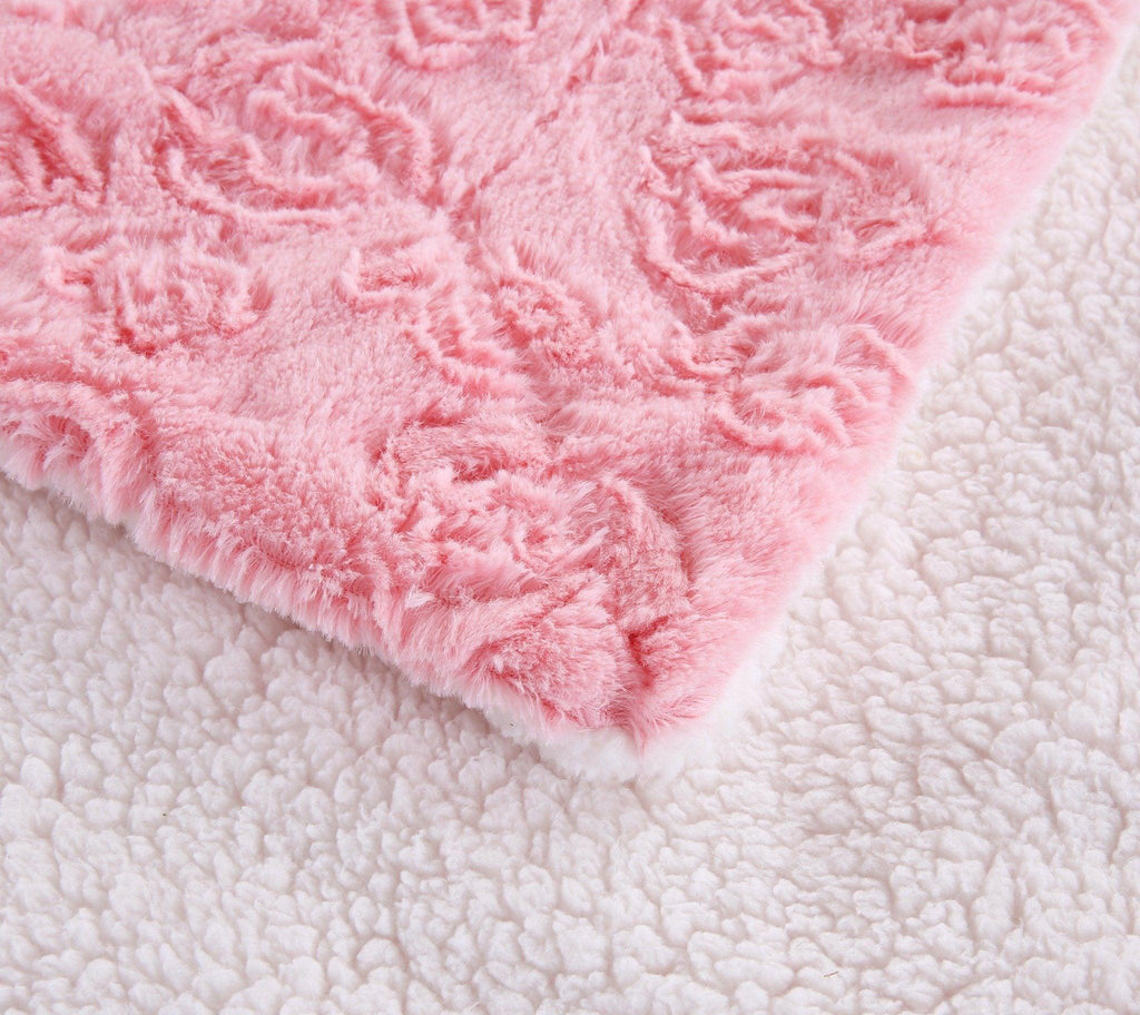 DaDa Bedding Luxury Blossom Pink Rose Buds Pink Sherpa Backside Faux Fur Throw Blanket